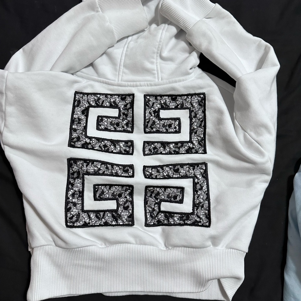 Kids 8y Givenchy Hoodie Crop